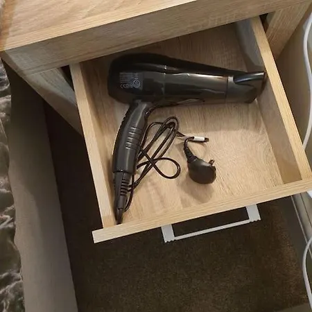 Comfortable Ground Floor Studio Apartment. * Carlisle (Cumbria)